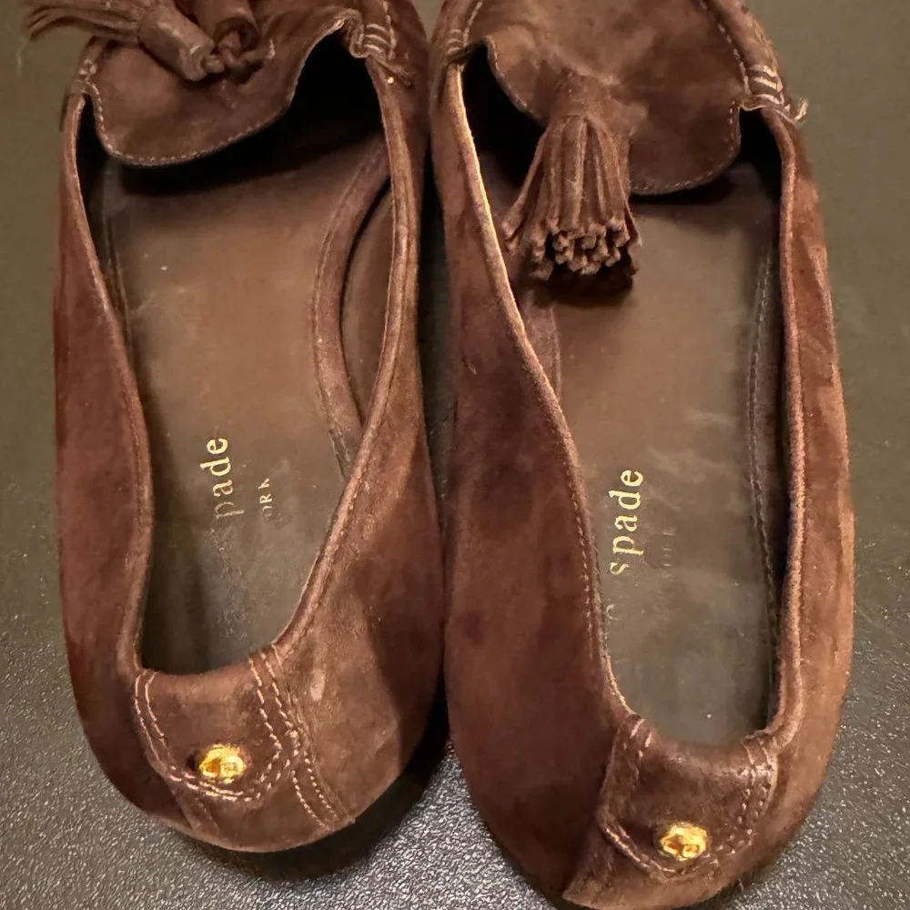 Kate Spade size 7 brown suede  flats with  tassels